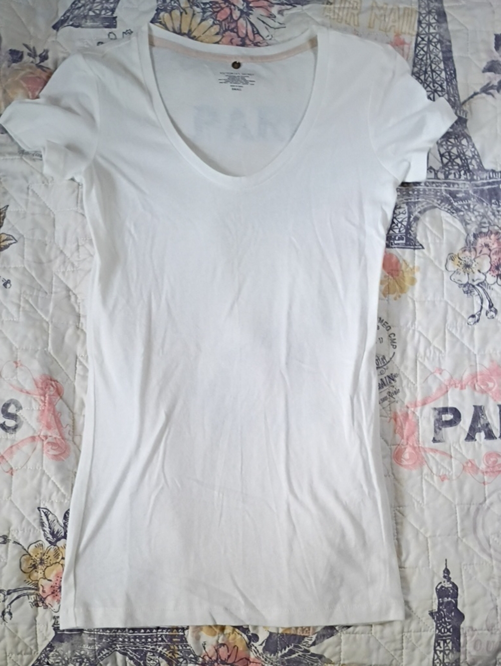 Victoria's Secret White Scoop Neck Short Sleeve Tee